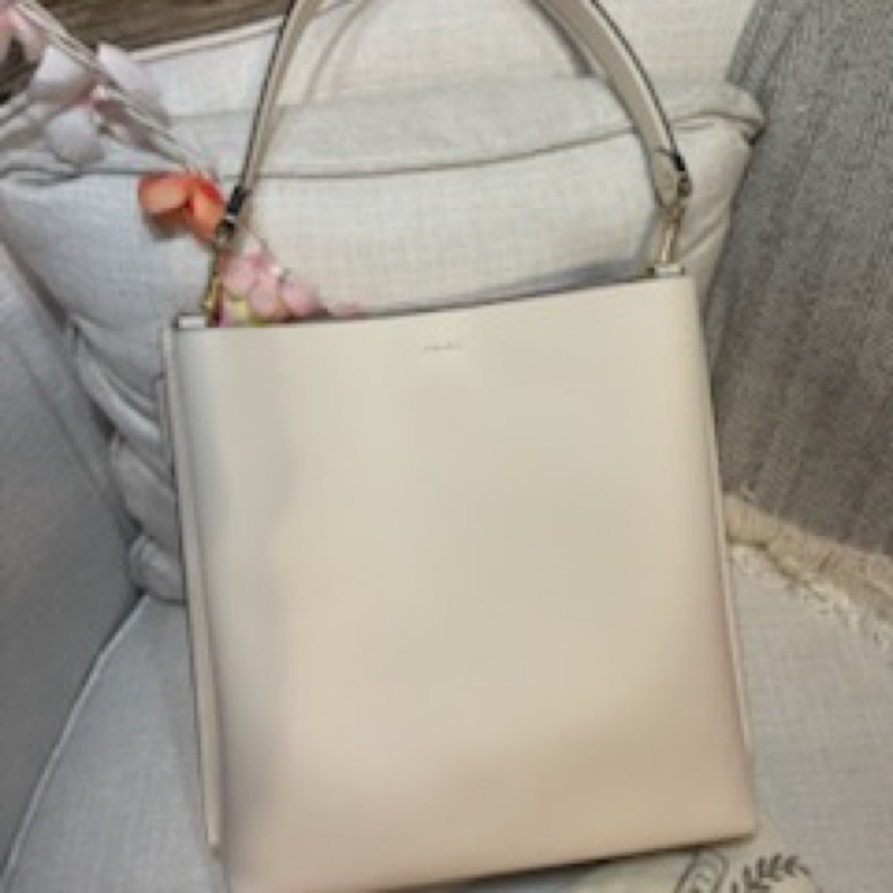 Coach Off-White Leather Shoulder Bag - Picture 3 of 11